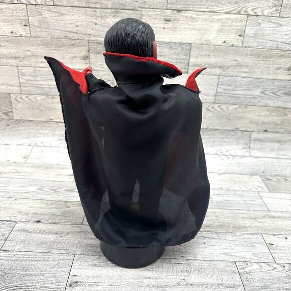 Gemmy Ind. Animated Freestanding Halloween Factory 11" Dracula Figure - Picture 4 of 10